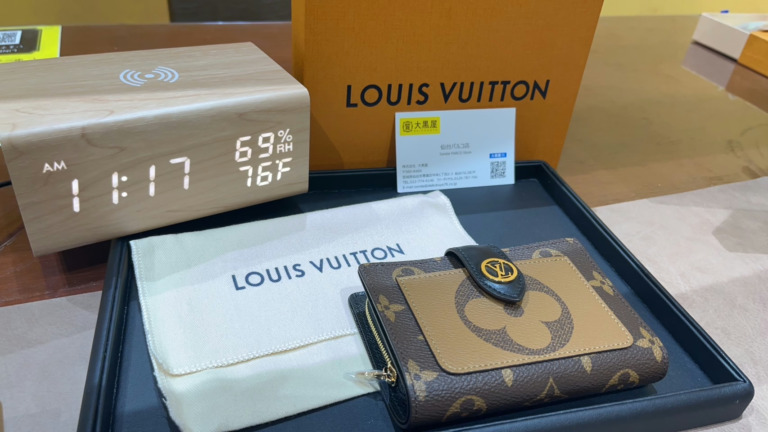 Louis Vuitton M69432　新品　買取