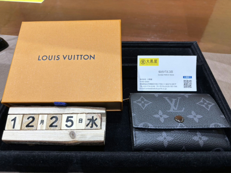 Louis Vuitton M12598　新品　買取