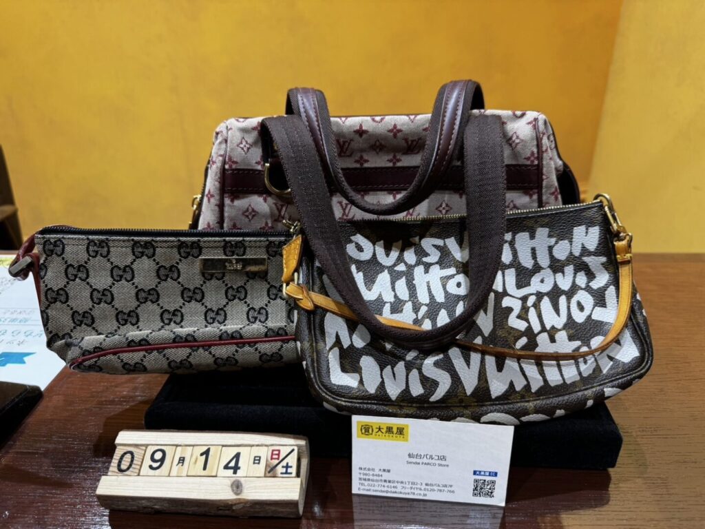Louis Vuitton　M92192　グラフィティ　M92216　ｼﾞｮｾﾞﾌｨｰﾇPM　Gucci　アクセサリーポーチ　　買取